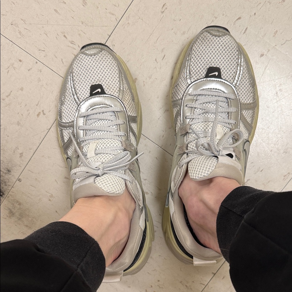 Nike V2K run - Picture 3 of 7